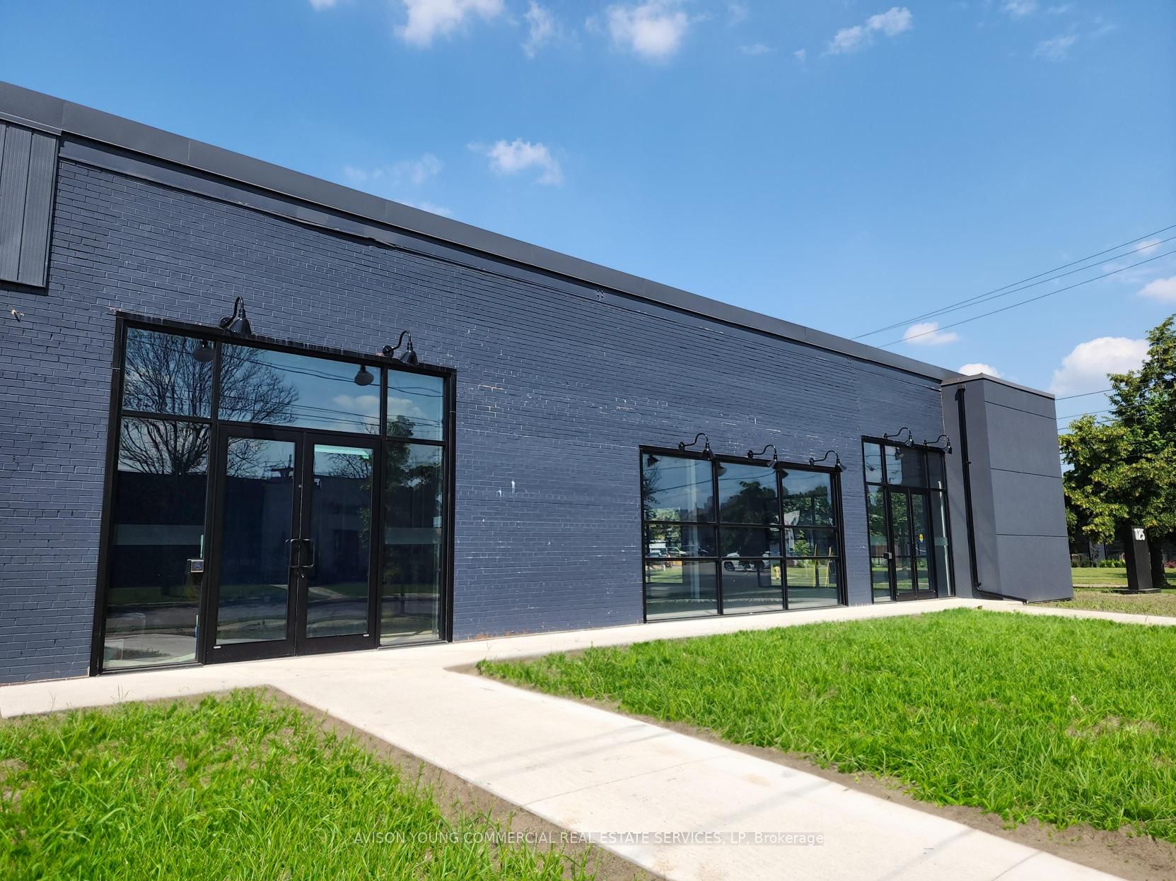 Commercial Property, 125 Tycos Dr, Toronto