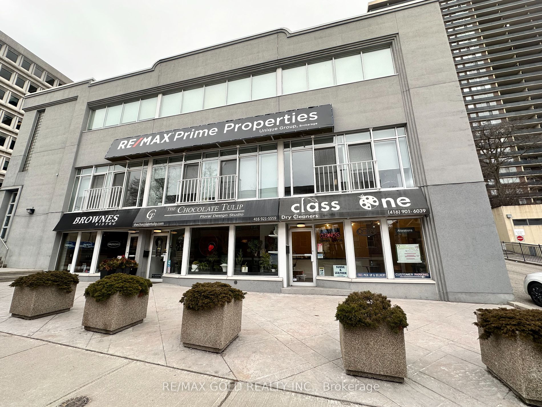 Commercial Property, 1251 Yonge St, Toronto