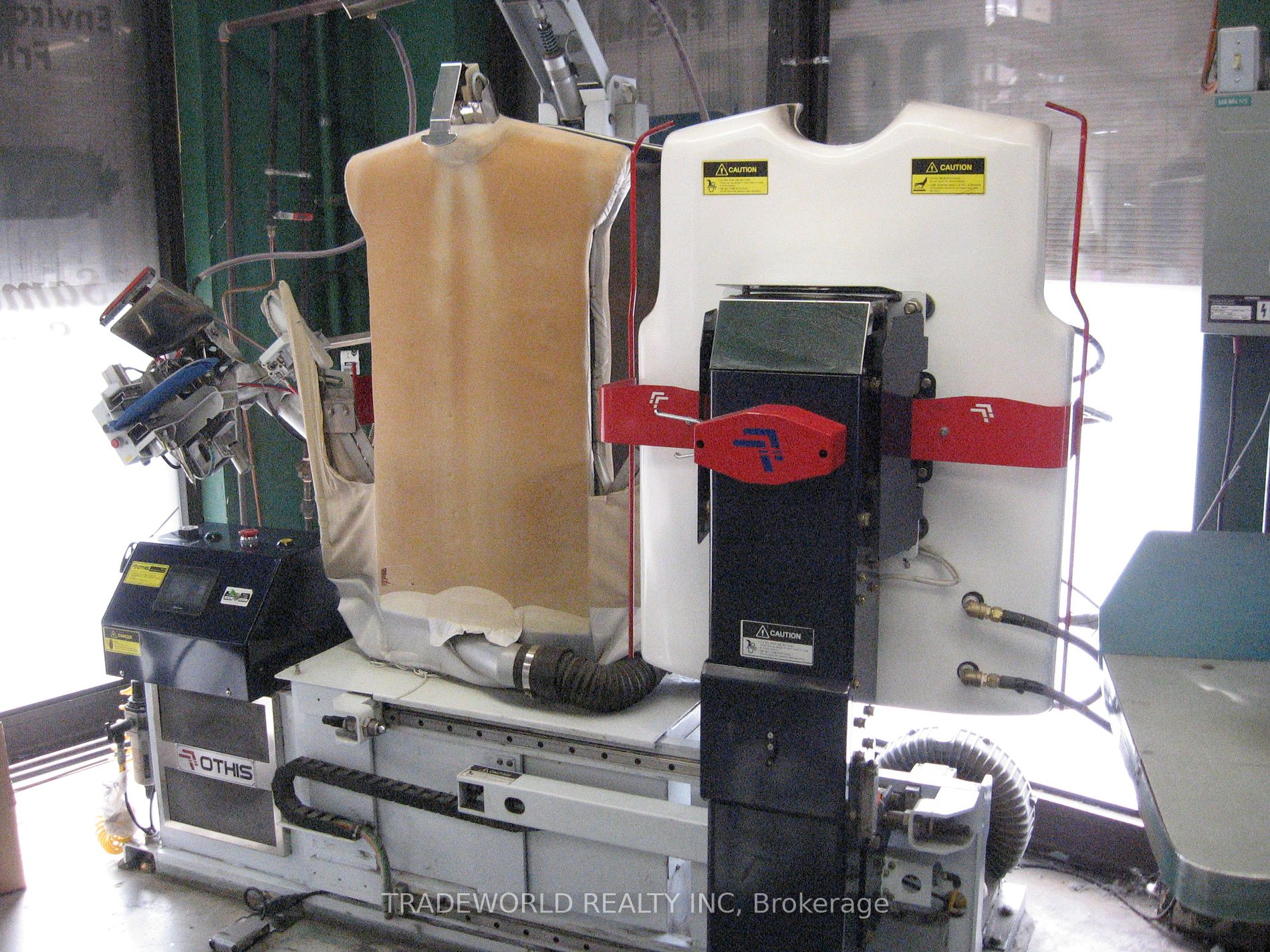 Commercial Property, 140 The Esplanade, Toronto