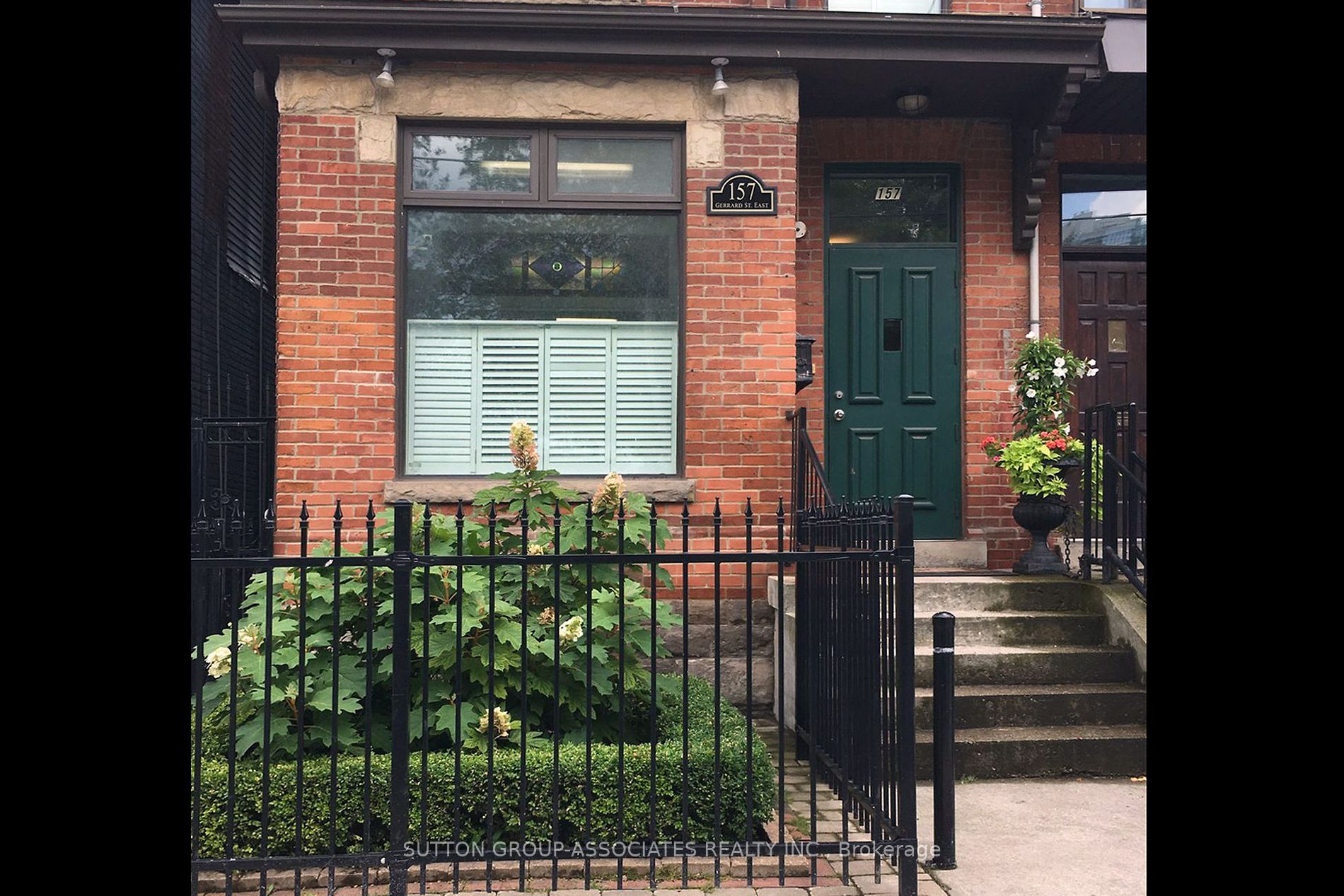 Commercial Property, 157 Gerrard St E, Toronto