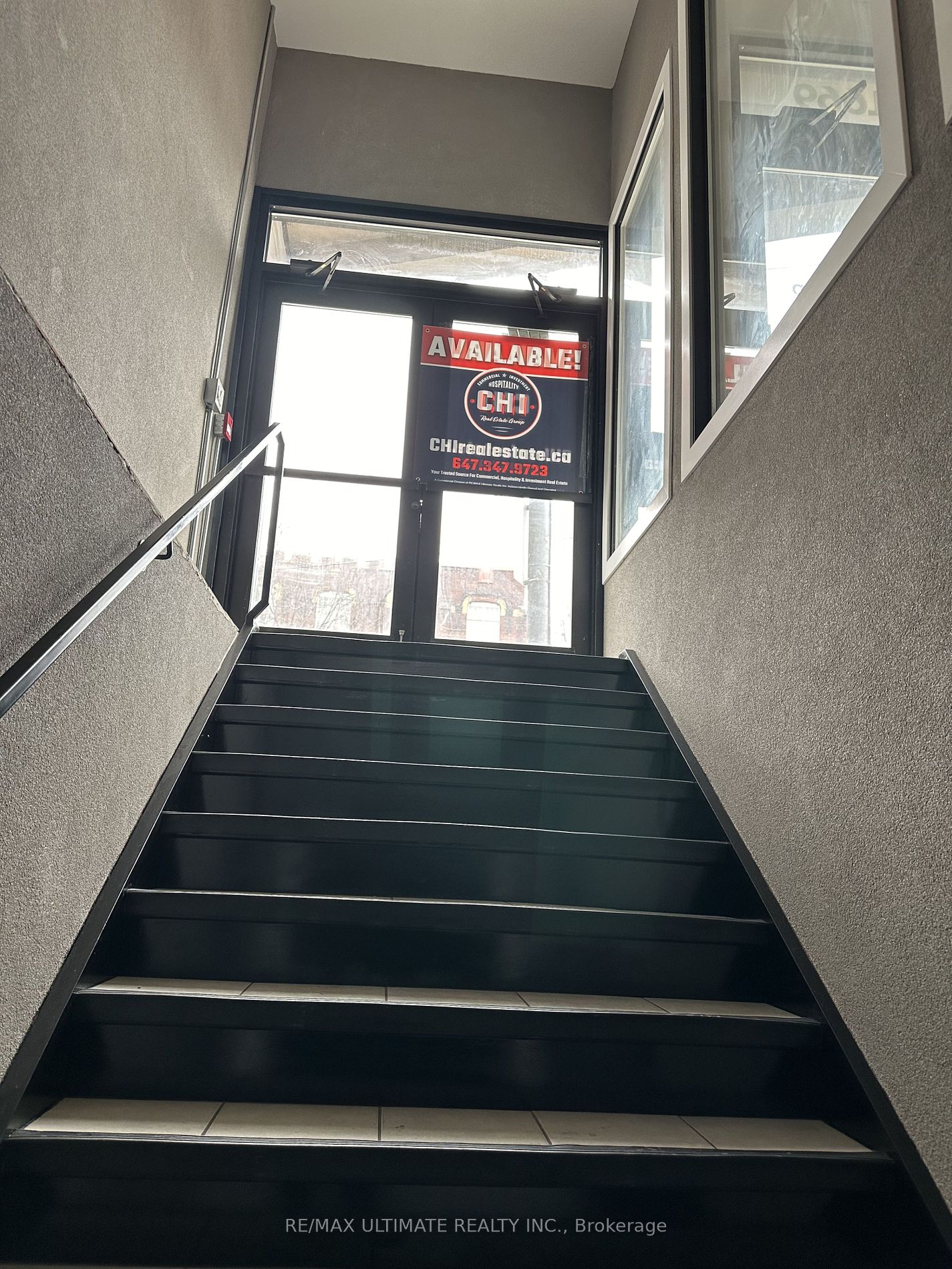 Commercial Property, 1699 Dundas St W, Toronto