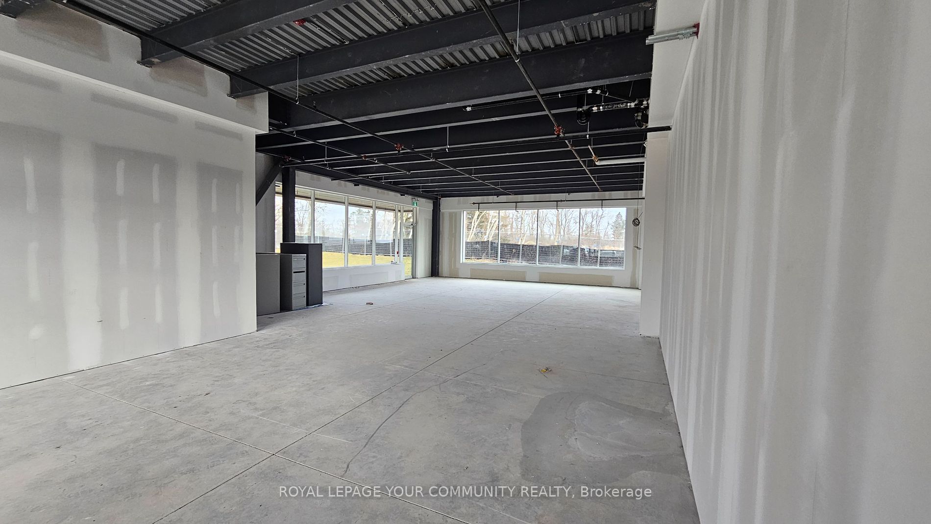 Commercial Property, 1943 Ironoak Way, Oakville