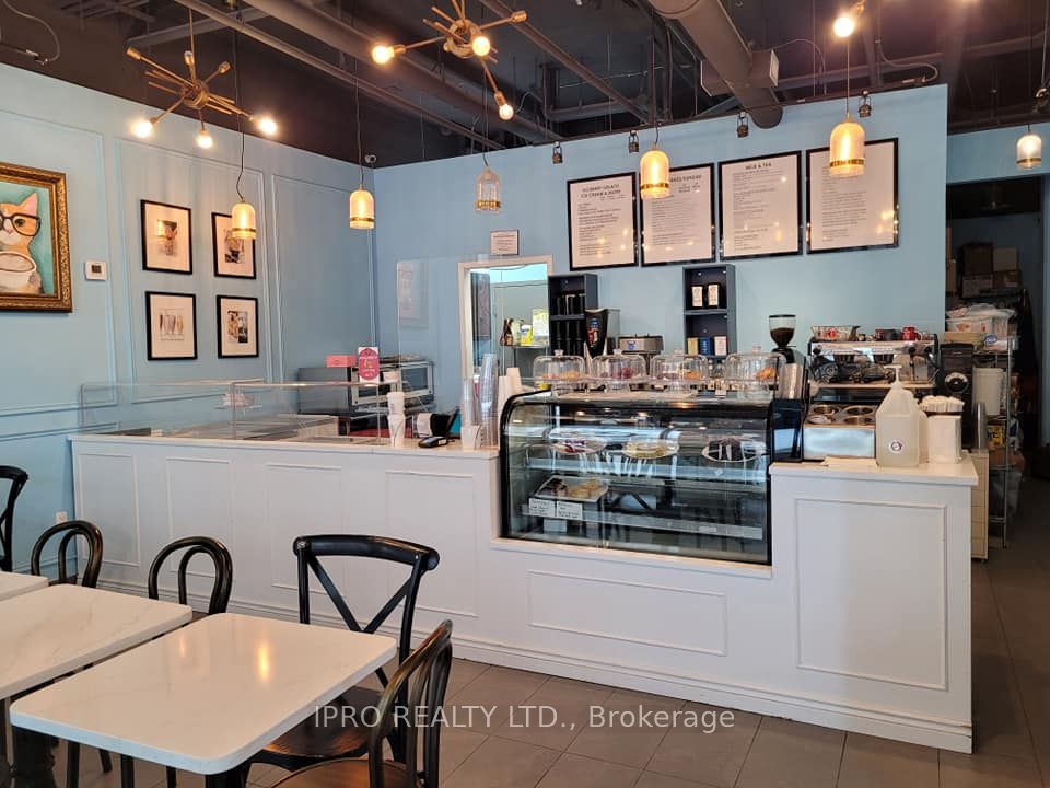 Commercial Property, 216 Oak Park Blvd, Oakville