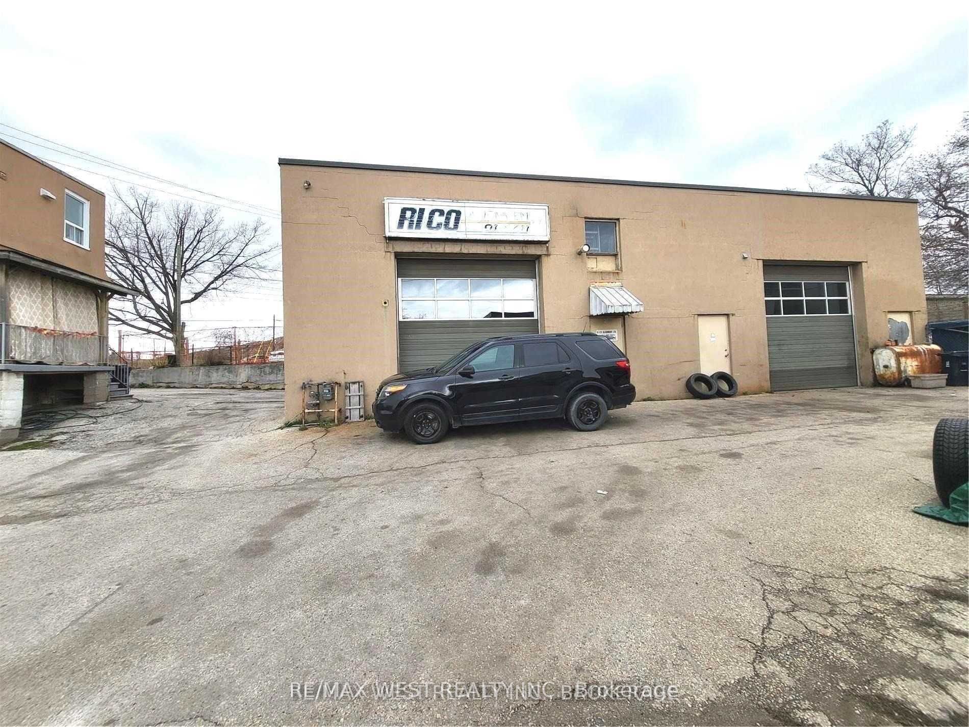 Commercial Property, 217 Danforth Rd, Toronto