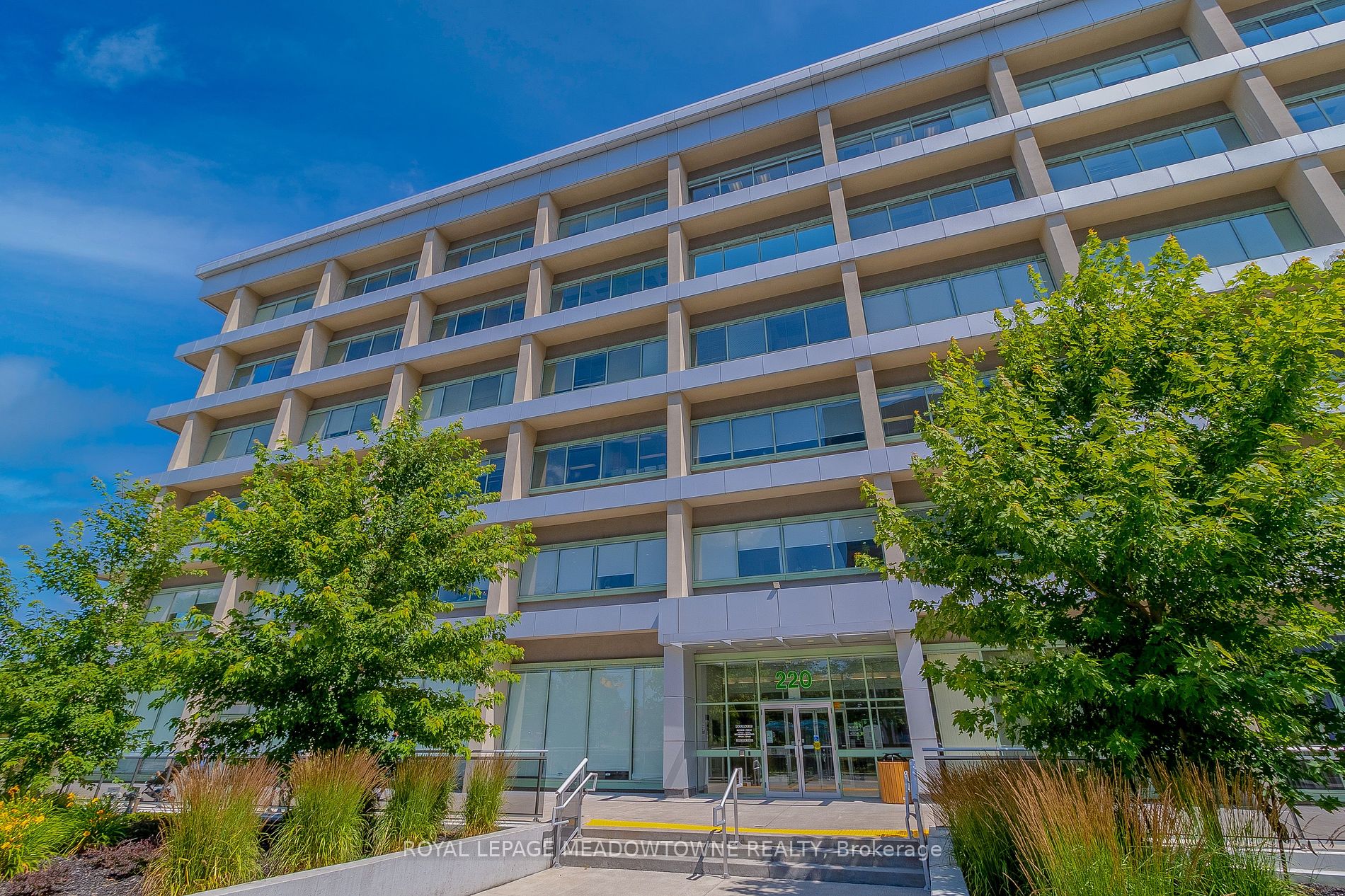 Commercial Property, 220 Duncan Mill Rd, Toronto