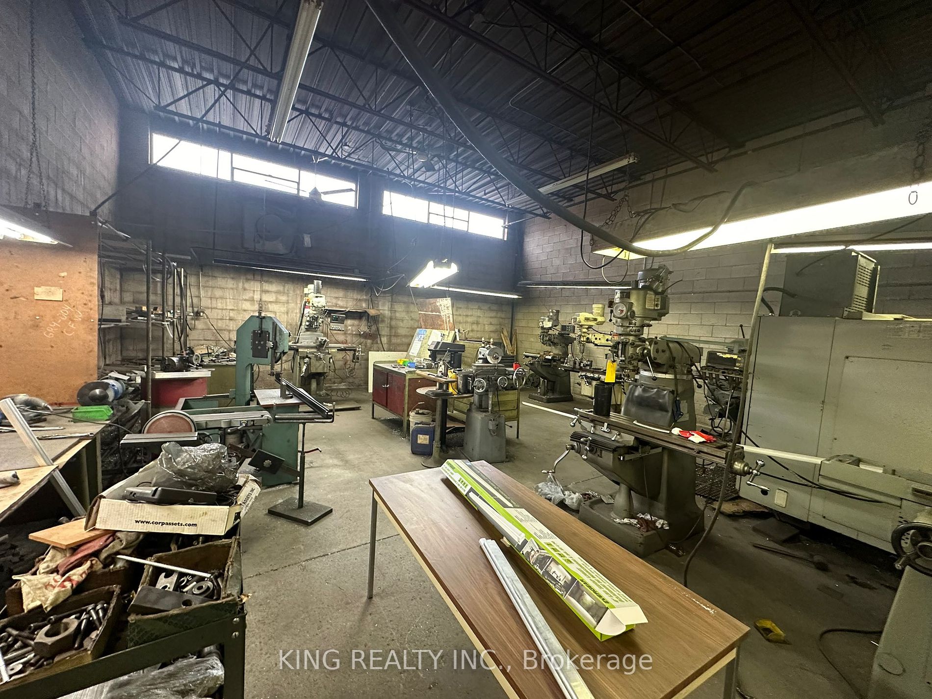 Commercial Property, 2266 Drew Rd, Mississauga