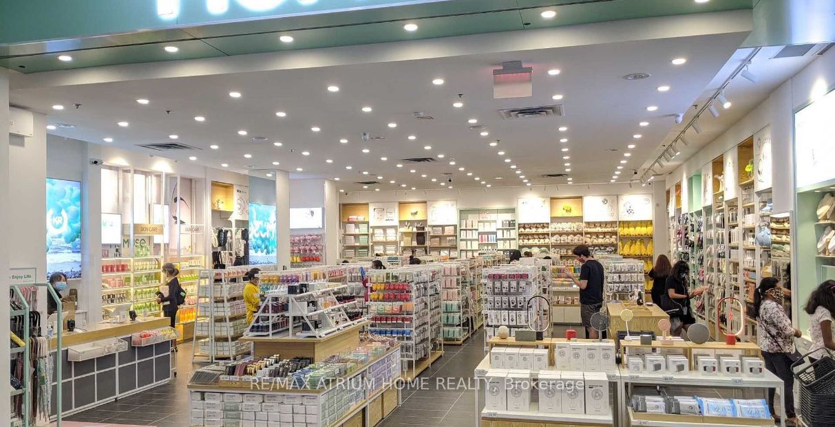 Commercial Property, 2300 Yonge St, Toronto Commercial Property, 2300 Yonge St, Toronto