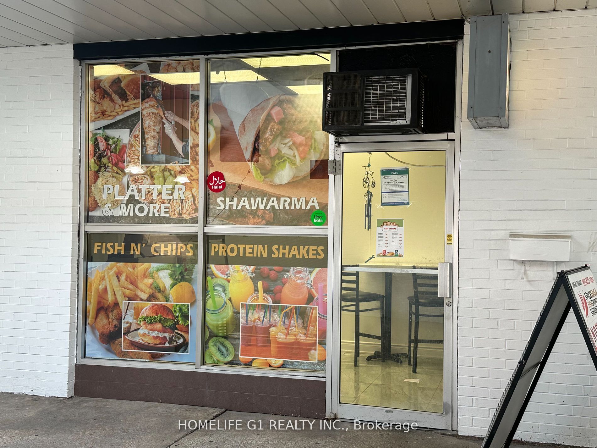 Commercial Property, 2425 Truscott Dr, Mississauga