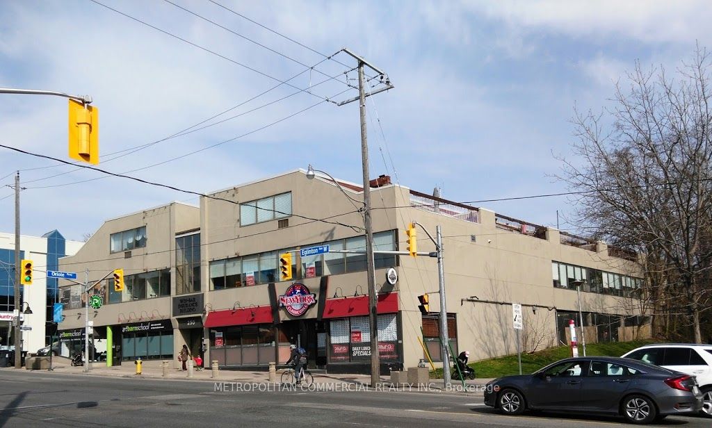 Commercial Property, 250 Eglinton Ave W, Toronto