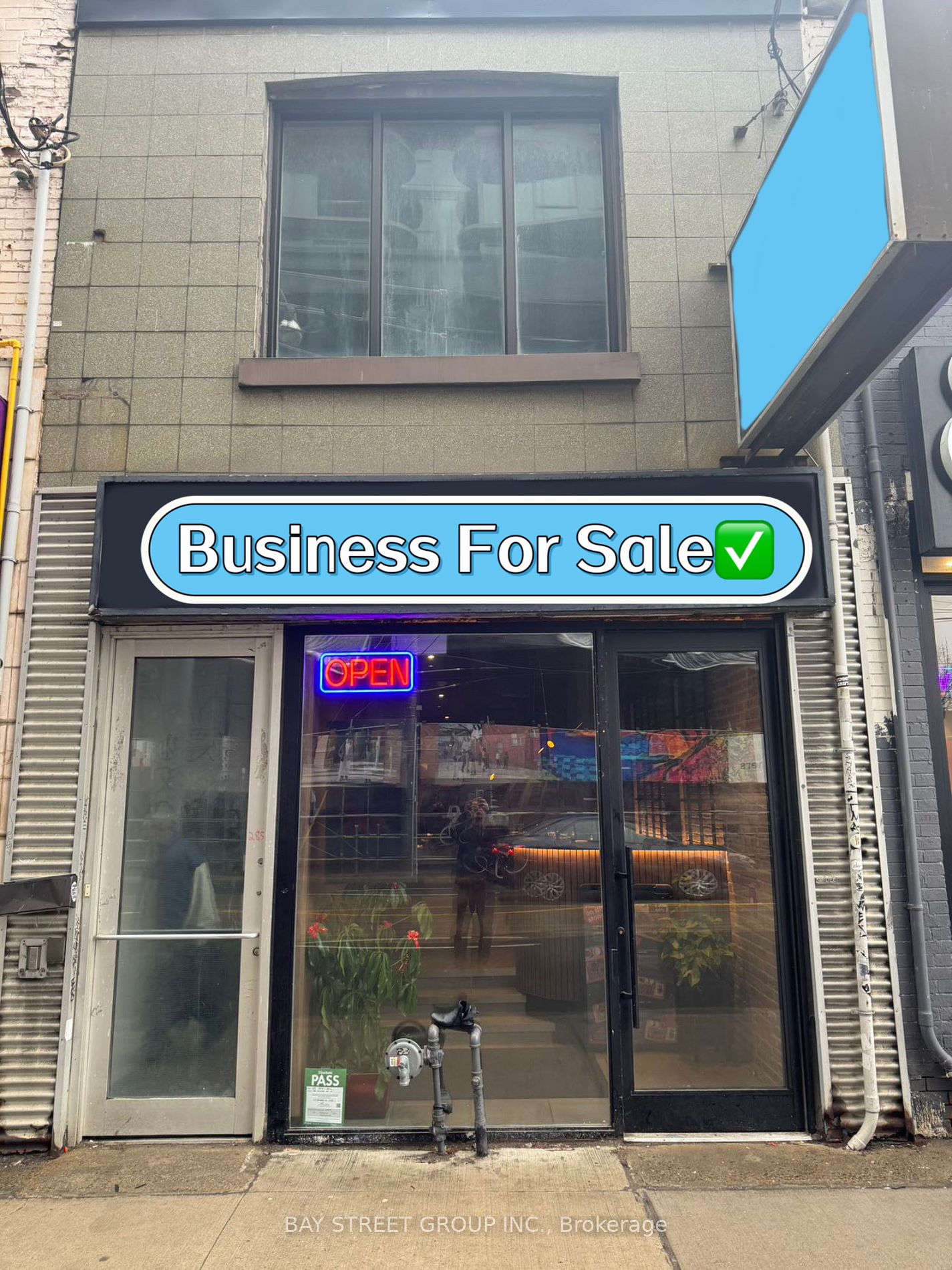 Commercial Property, 285 Dundas St W, Toronto