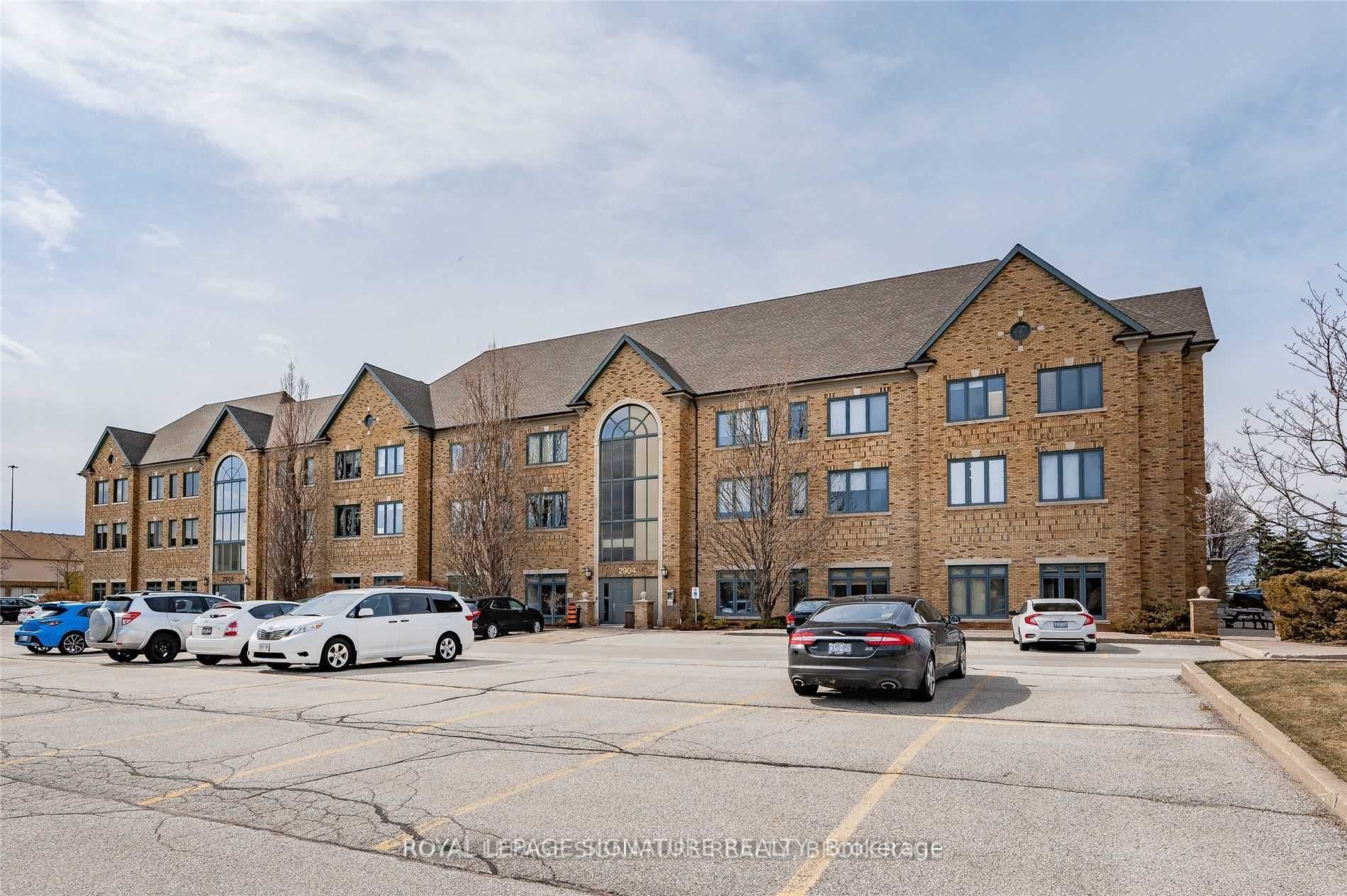 Commercial Property, 2904 South Sheridan Way, Oakville
