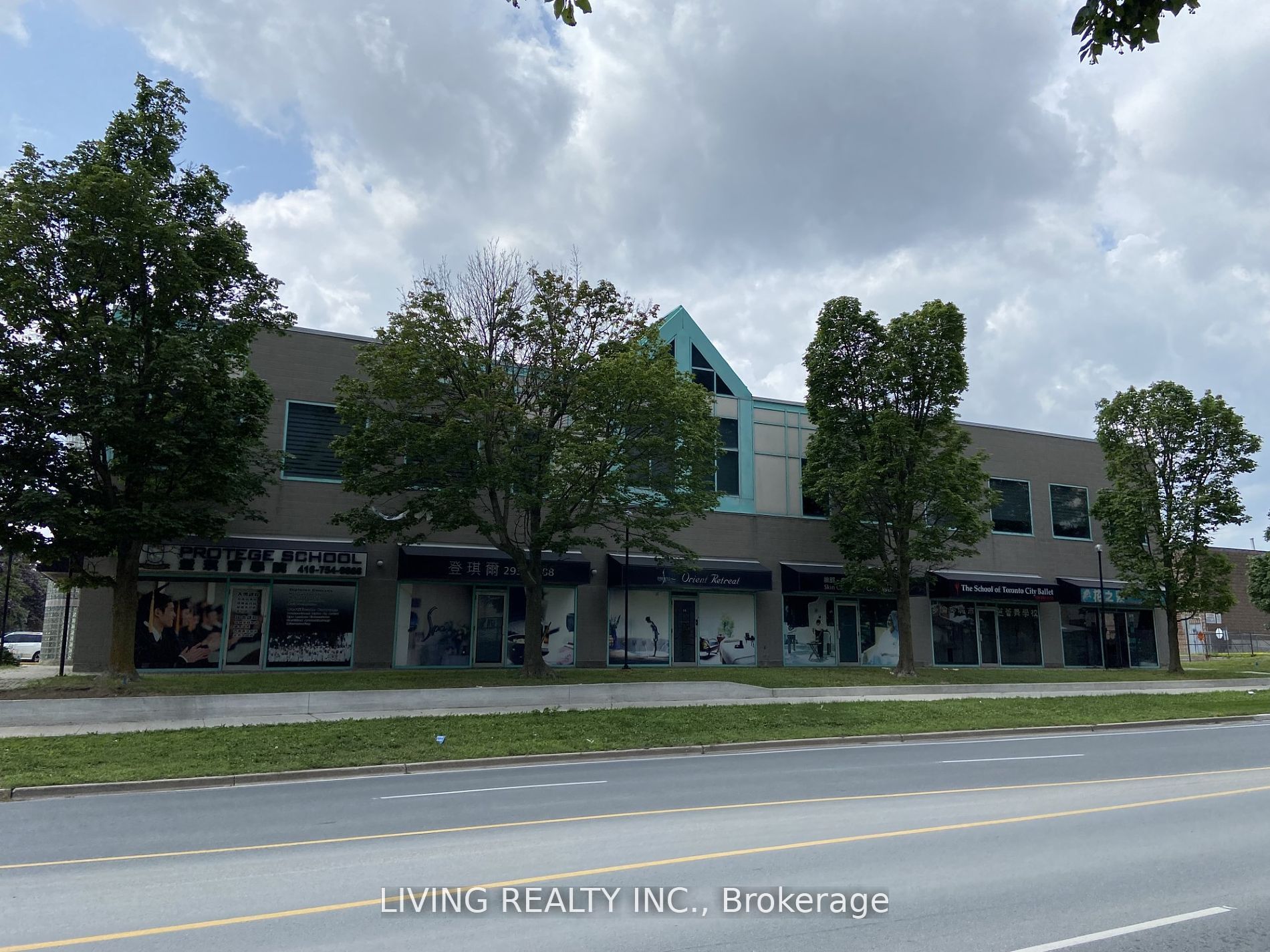 Commercial Property, 3390 Midland Ave, Toronto