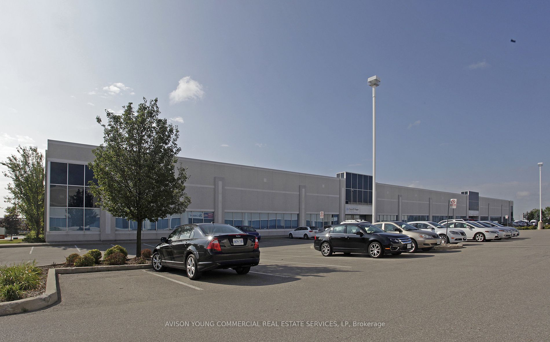 Commercial Property, 3550 Laird Rd, Mississauga