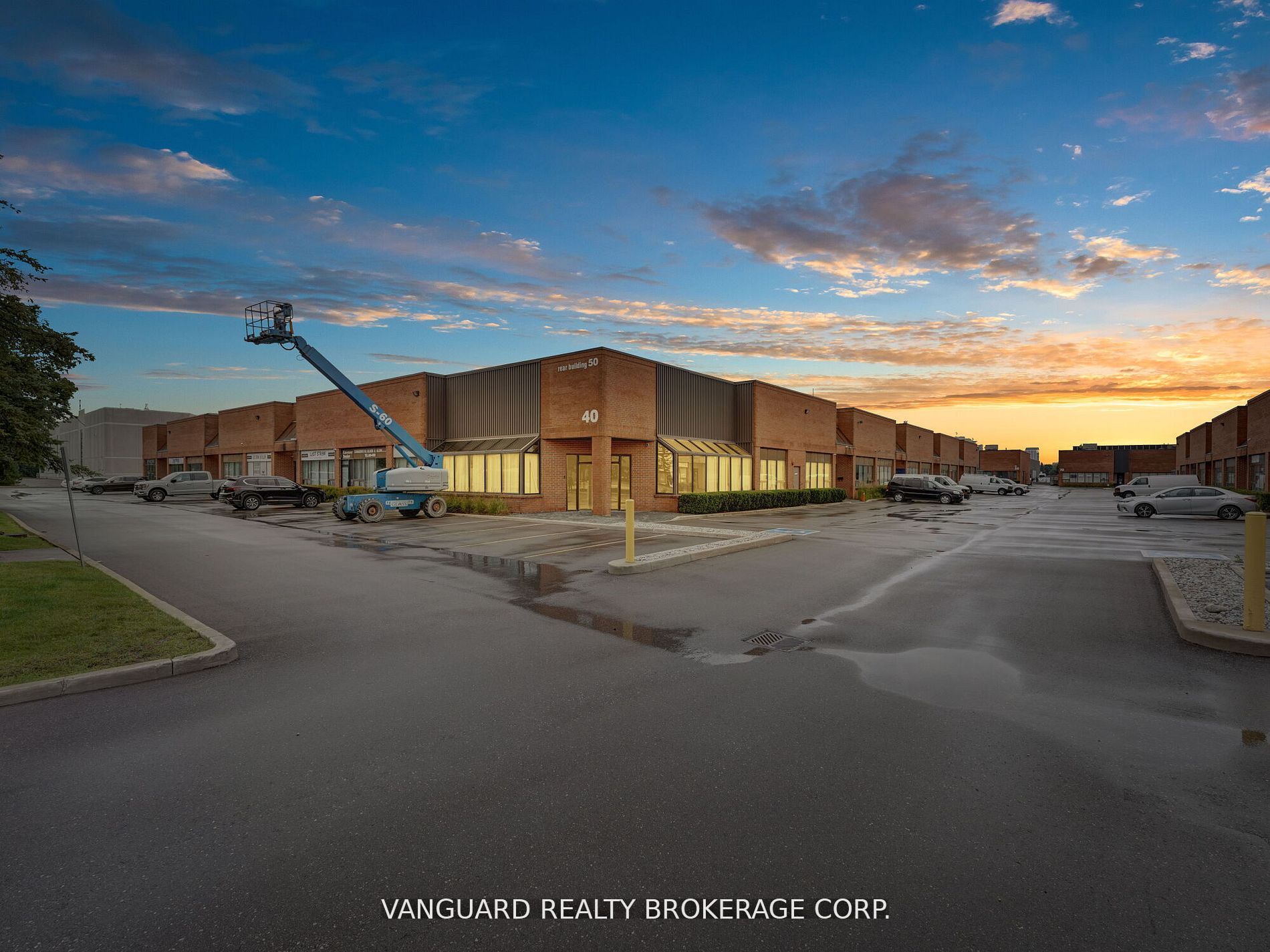 Commercial Property, 40 Pippin Rd, Vaughan