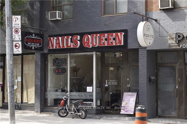 Commercial Property, 422 Queen St W, Toronto