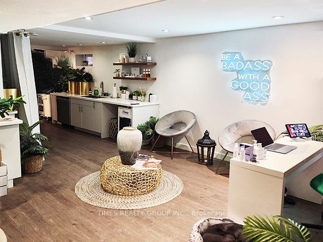 Commercial Property, 44 Tecumseth St, Toronto