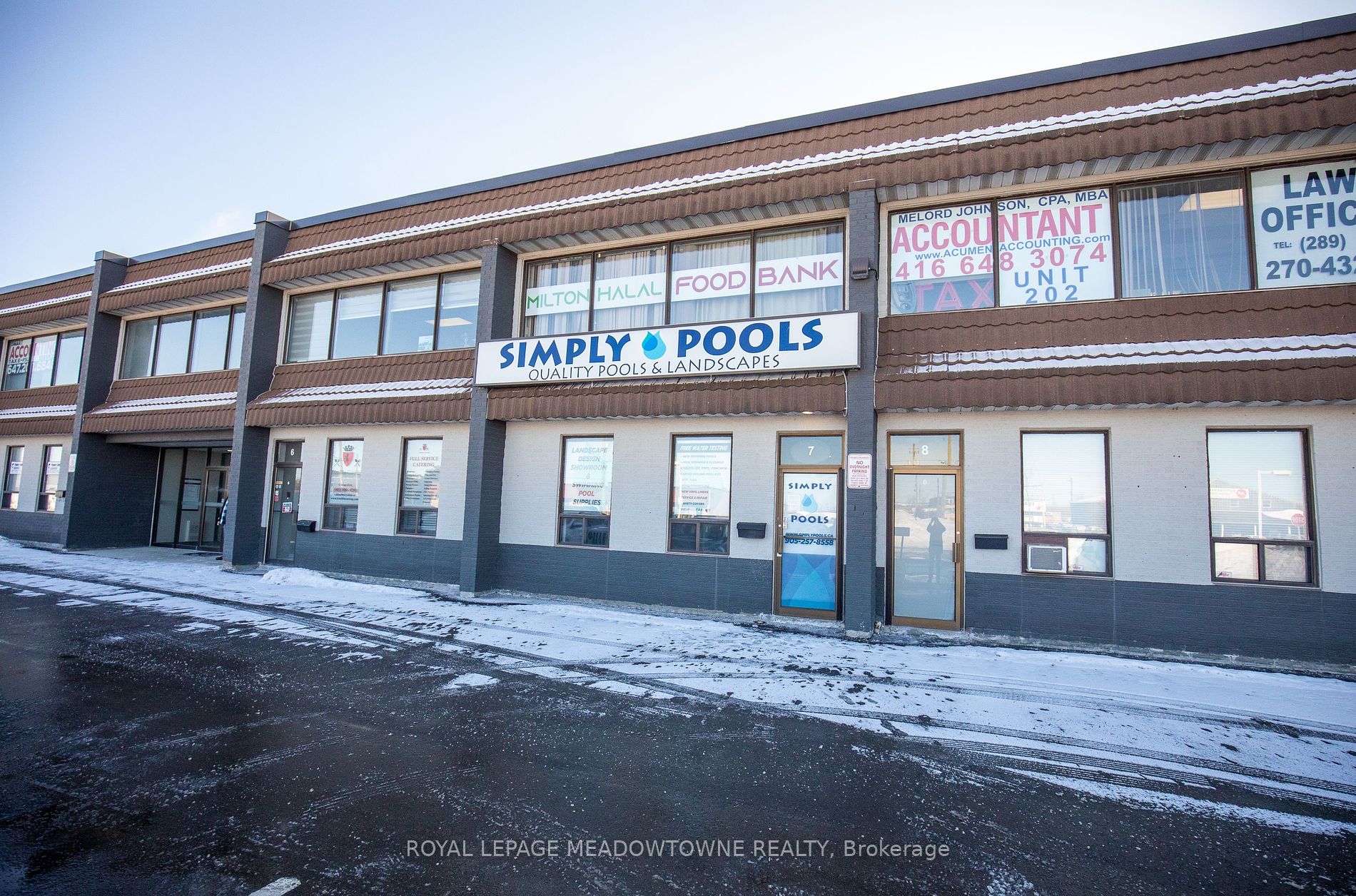 Commercial Property, 50 Steeles Ave E, Milton