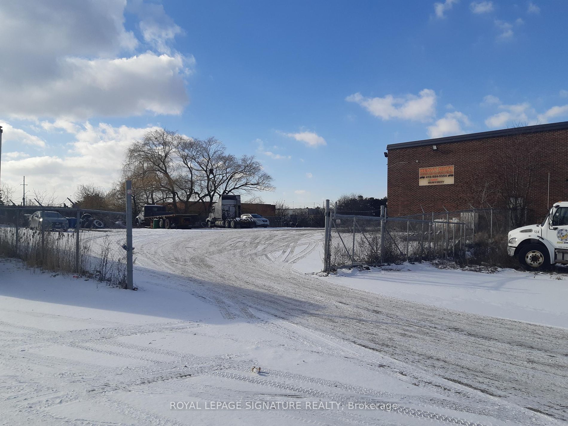 Commercial Property, 5404 Maingate Dr, Mississauga