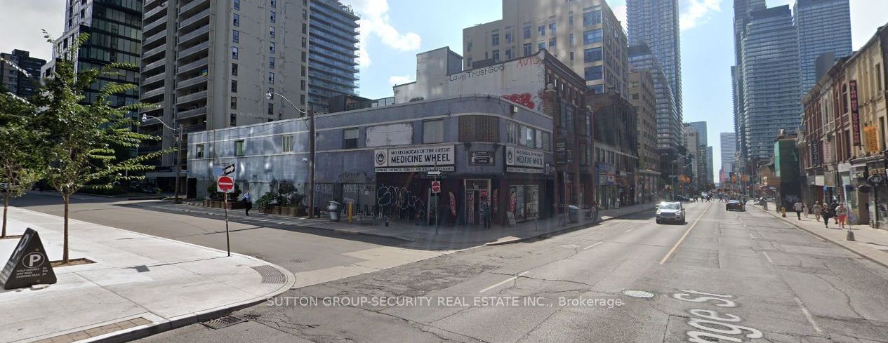 Commercial Property, 579 Yonge St, Toronto