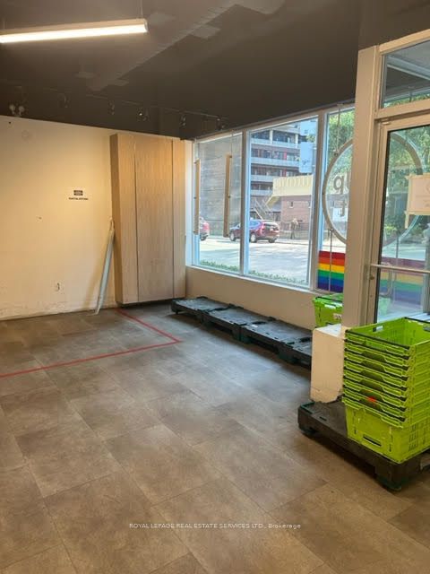 Commercial Property, 609 Church St, Toronto