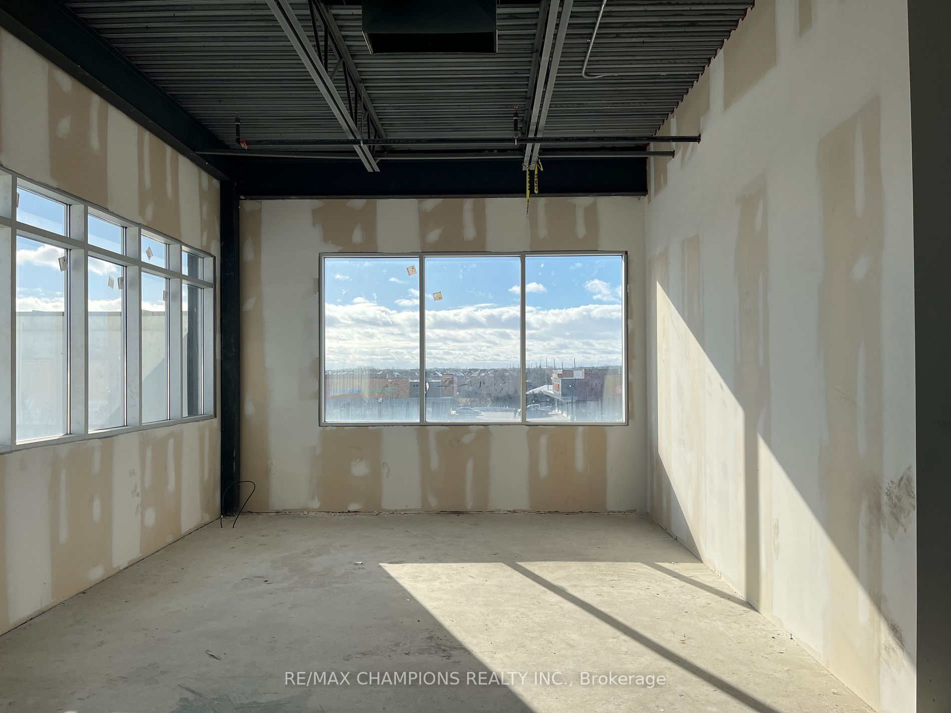 Commercial Property, 6475 Mayfield Rd, Brampton