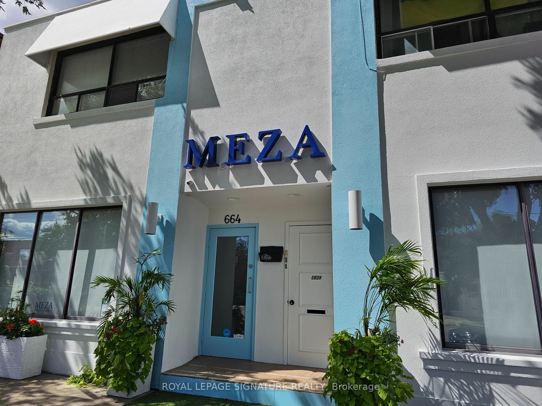 Commercial Property, 664 The Queensway, Toronto