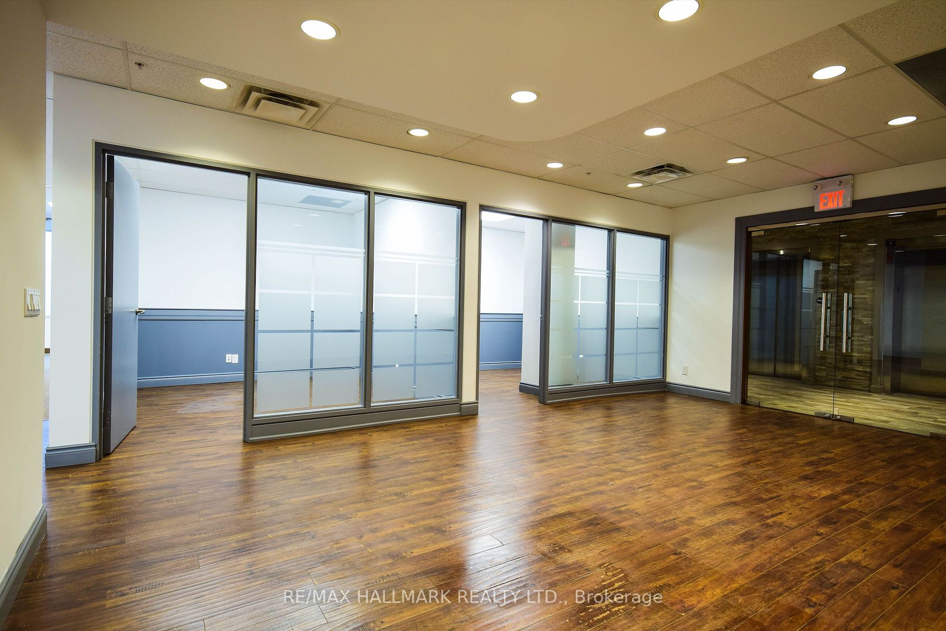 Commercial Property, 685 Sheppard Ave E, Toronto