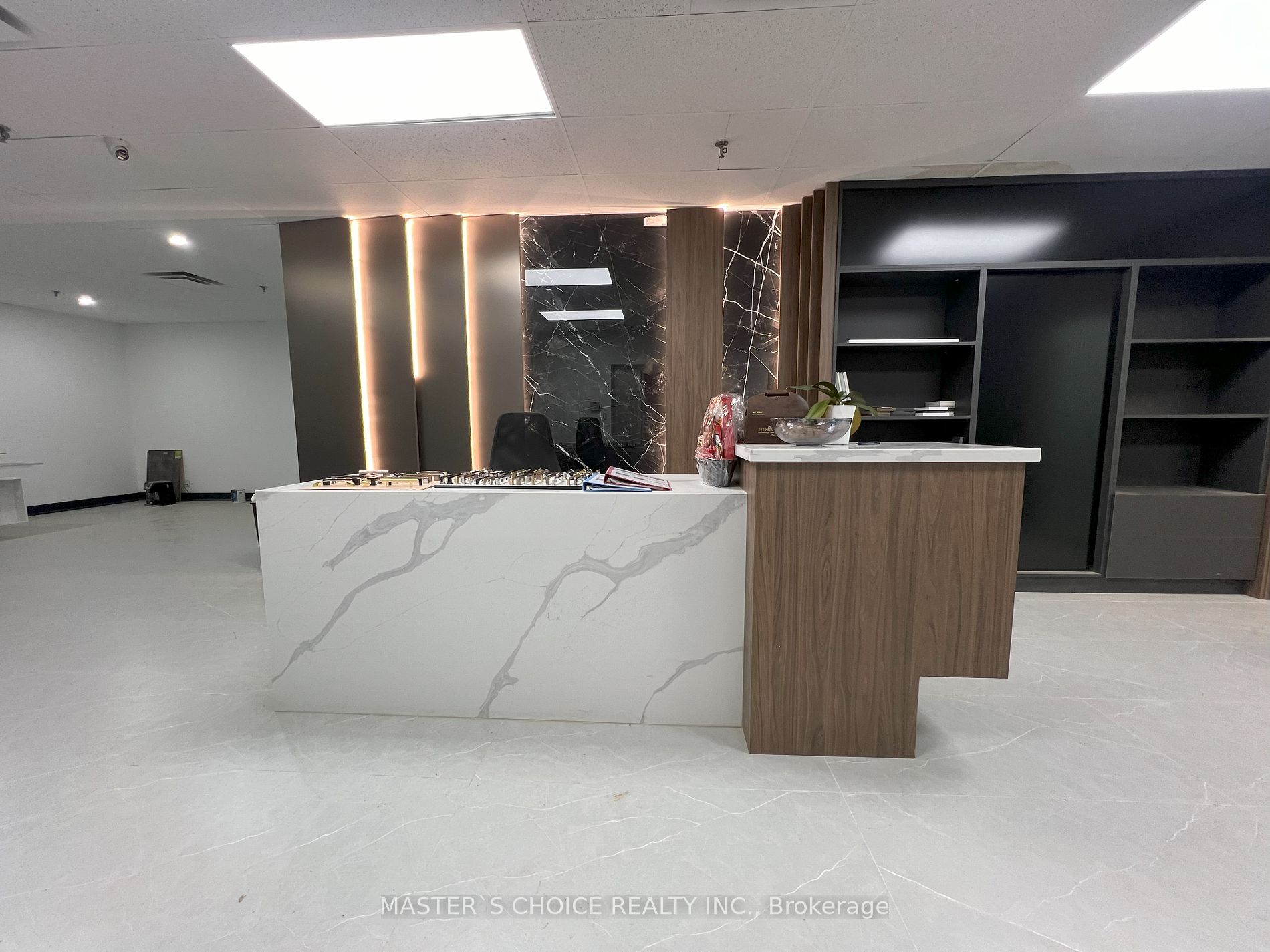 Commercial Property, 710 Progress Ave, Toronto