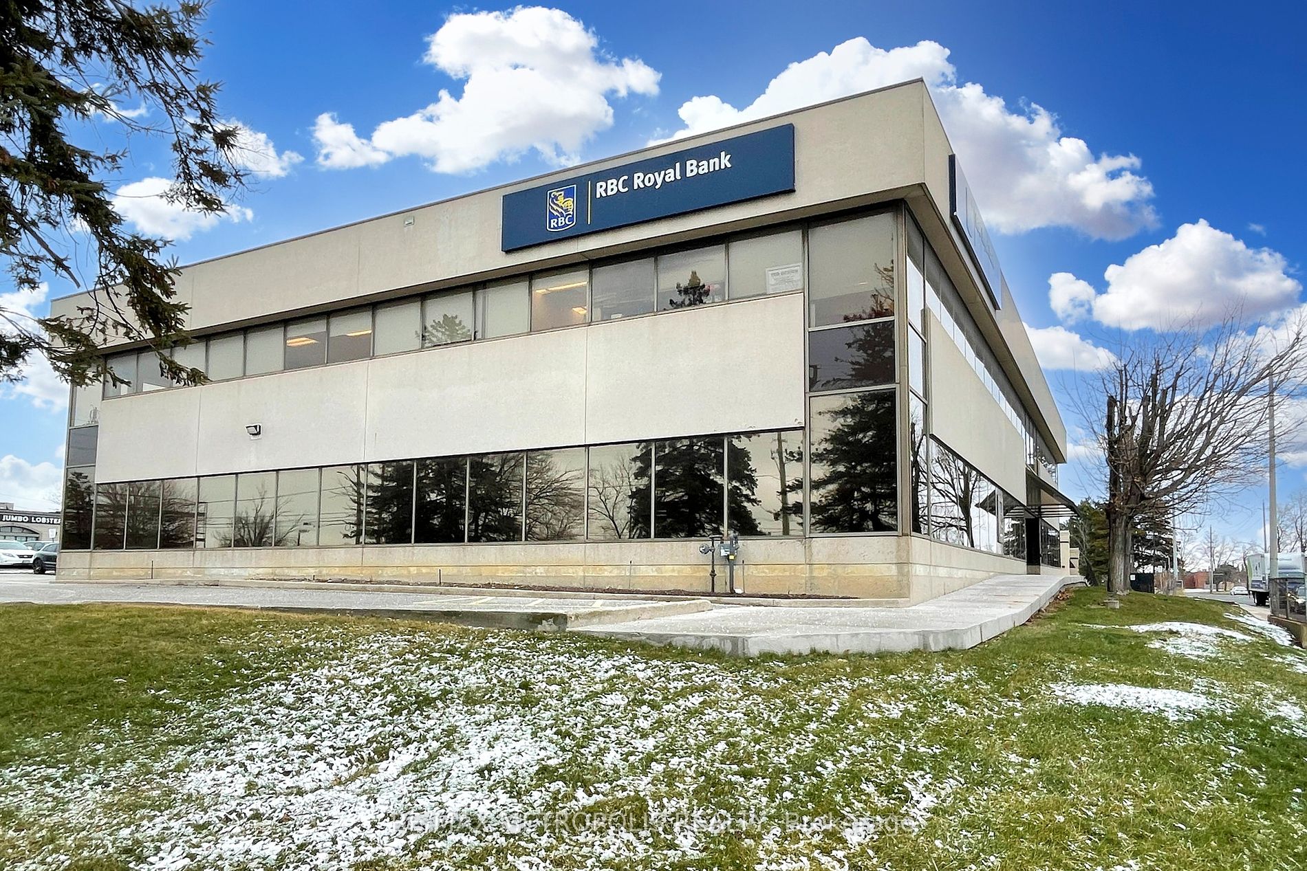 Commercial Property, 7481 Woodbine Ave, Markham