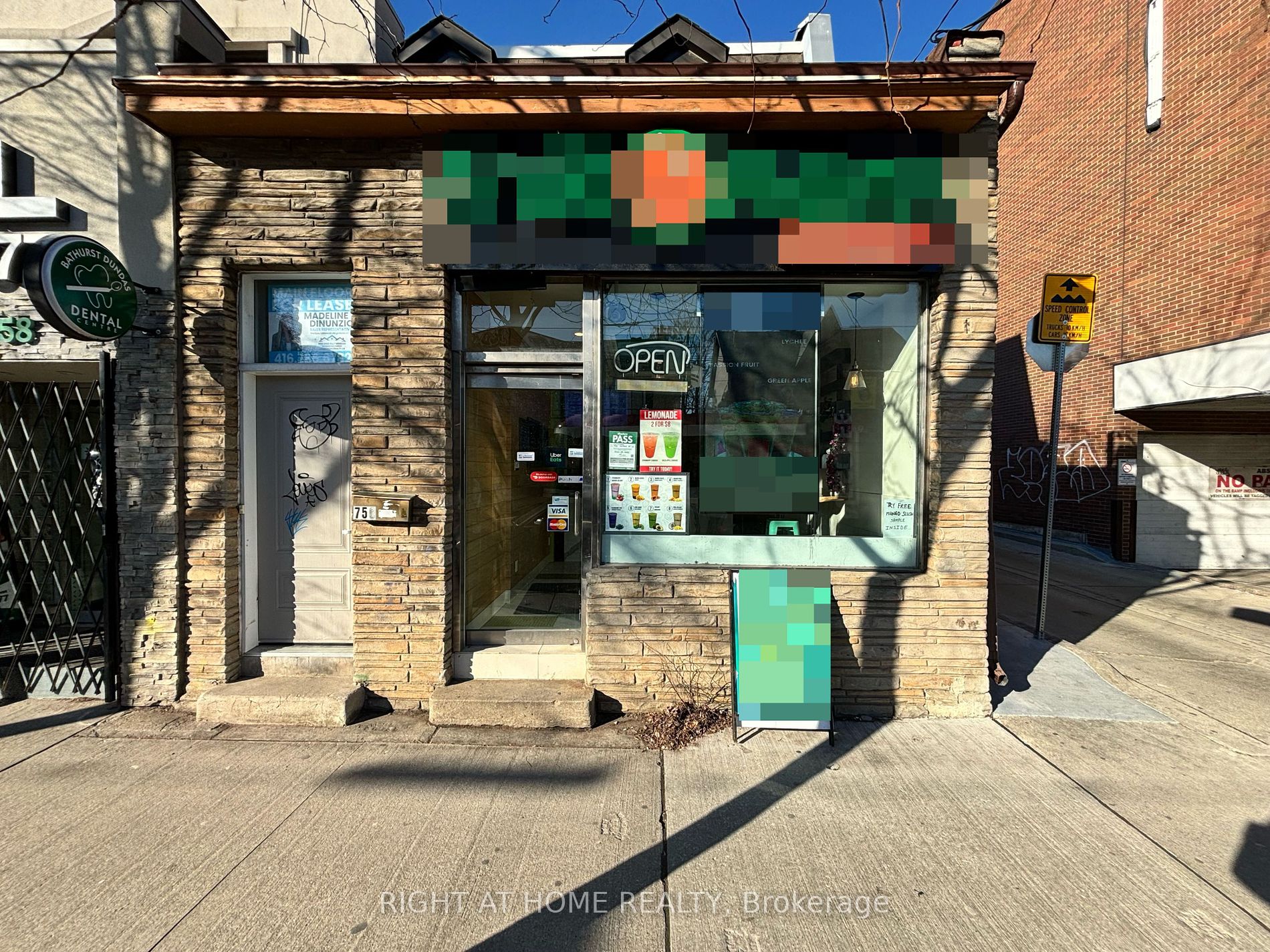 Commercial Property, 756 Dundas St W, Toronto
