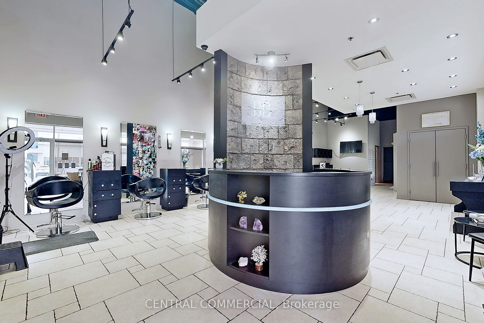 Commercial Property, 9121 Weston Rd, Vaughan